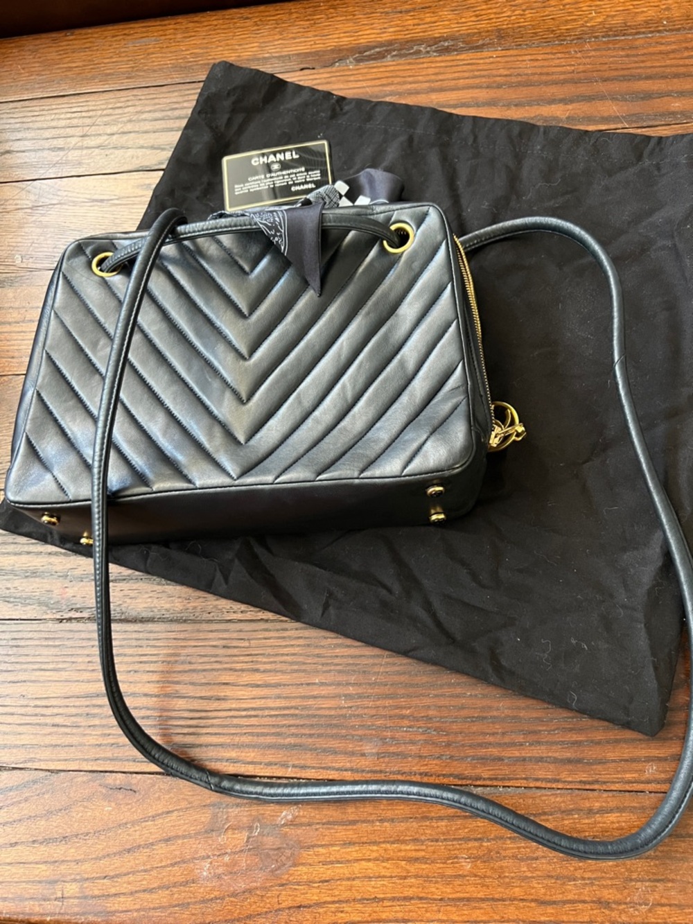 CHANEL CHEVRON Black Quilted CROSSBODY with Gold CC Charm - Picture 12 of 14